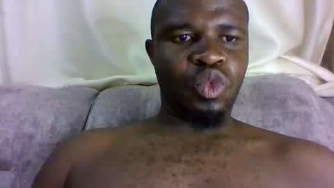 Snapshot of brusedarling chatting on March 23, 3:32 am brucedarling online show from March 23, 3:32 am