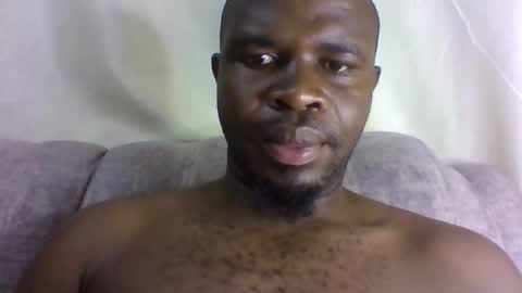 Snapshot of brusedarling chatting on April 11, 3:33 am brucedarling online show from April 11, 3:33 am