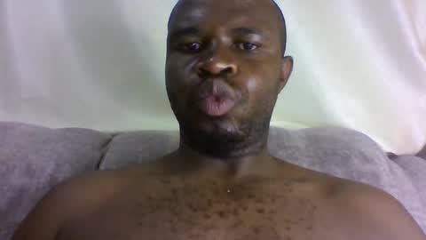 Snapshot of brusedarling chatting on April 13, 3:56 am brucedarling online show from April 13, 3:56 am