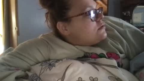 Snapshot of brwneyedbbw chatting on December 11, 6:42 pm Desiree online show from December 11, 6:42 pm