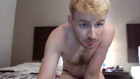 Snapshot of brxdd88 chatting on January 12, 6:29 am BRADDY online show from January 12, 6:29 am