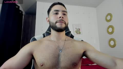 bryan_oficials online show from May 10, 1:44 am