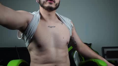 Snapshot of bryanncan01 chatting on December 18, 1:37 am Bryannsex online show from December 18, 1:37 am