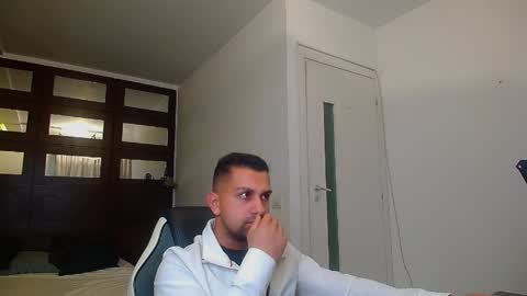BryceReign online show from May 8, 4:40 am