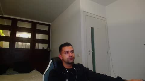 BryceReign online show from May 17, 4:32 am