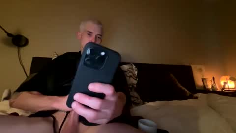Snapshot of bryjybxxx chatting on January 4, 5:26 pm bryjybxxx online show from January 4, 5:26 pm
