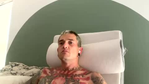Snapshot of bryjybxxx chatting on October 20, 4:29 pm bryjybxxx online show from October 20, 4:29 pm