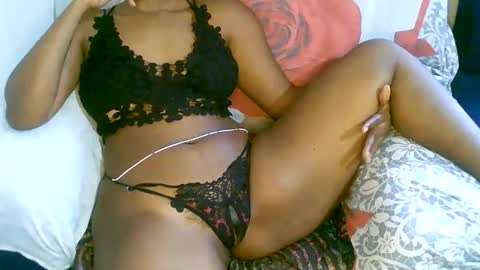 dee online show from May 26, 5:14 am