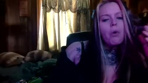 Snapshot of bstoned123 chatting on February 5, 3:49 pm bstoned123 online show from February 5, 3:49 pm