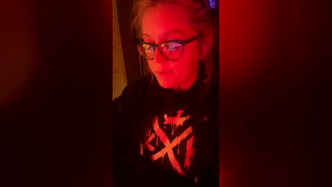 Snapshot of bstoned123 chatting on February 16, 2:07 am bstoned123 online show from February 16, 2:07 am