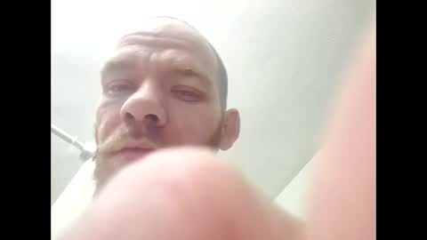 Snapshot of btown3095 chatting on February 3, 3:48 am btown3095 online show from February 3, 3:48 am