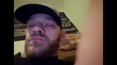 Snapshot of btown3095 chatting on February 7, 6:50 am btown3095 online show from February 7, 6:50 am