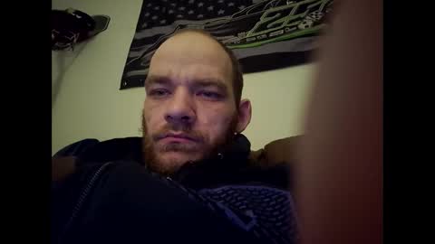 Snapshot of btown3095 chatting on February 25, 4:00 am btown3095 online show from February 25, 4:00 am