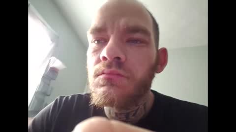 Snapshot of btown3095 chatting on April 5, 2:36 pm btown3095 online show from April 5, 2:36 pm