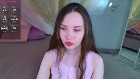 bubble_chlo3 online show from March 26, 9:09 pm