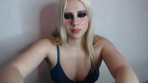 Isabella but call me isa  online show from October 9, 6:22 am