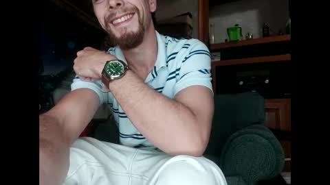 Max  candi online show from May 14, 4:19 am