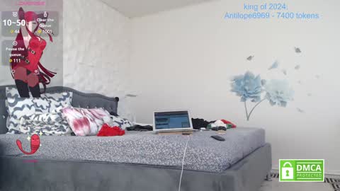 Nylon queen  genuine model who bring pantyhose on chaturbate for first time   the others just copy my room for money  online show from December 23, 10:21 am