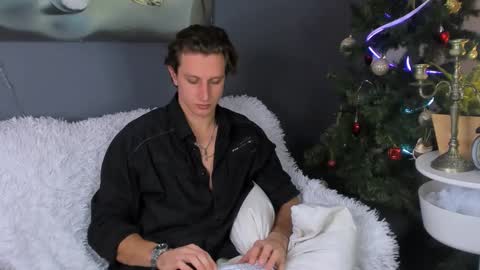 Snapshot of bubblecum_ chatting on January 11, 2:44 pm bubblecum_ online show from January 11, 2:44 pm