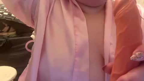 bubblegirl online show from February 23, 1:41 pm