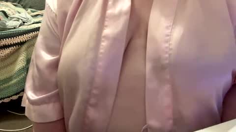 bubblegirl online show from April 16, 6:47 am