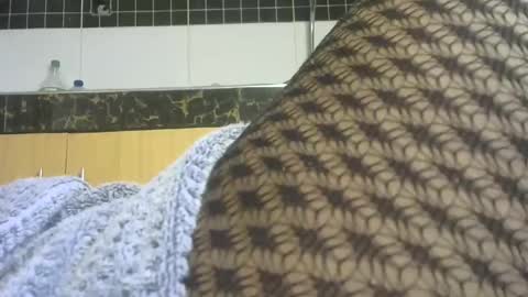 pretty online show from December 16, 6:51 am