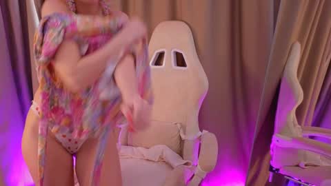 bubbling_crush online show from February 6, 7:56 am