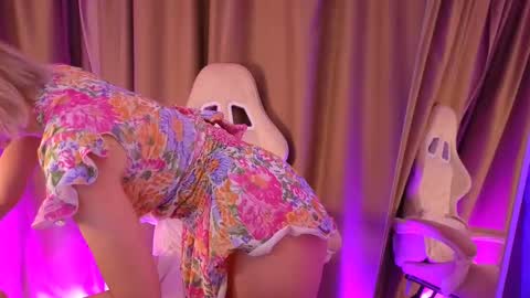 bubbling_crush online show from February 21, 11:43 pm