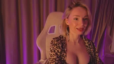 bubbling_crush online show from February 25, 7:36 pm