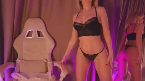 bubbling_crush online show from February 25, 10:39 pm