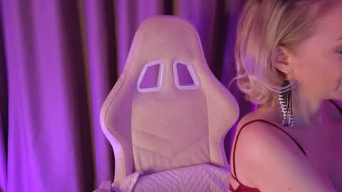 bubbling_crush online show from March 8, 9:18 pm