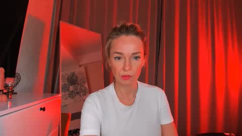 bubbling_crush online show from November 25, 11:27 pm