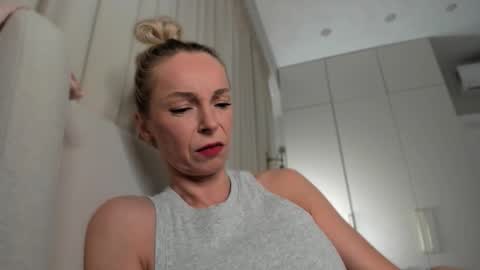 bubbling_crush online show from February 17, 8:15 pm