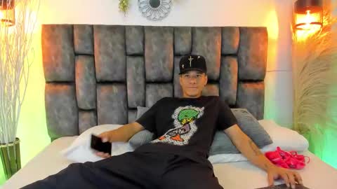 Snapshot of buda_cataleya chatting on March 27, 11:21 am buda cataleya online show from March 27, 11:21 am