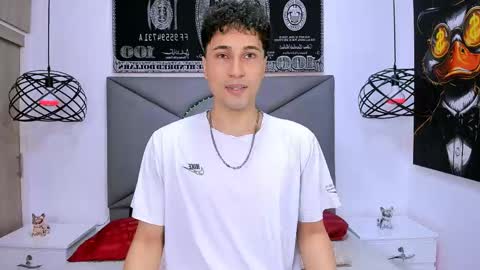 Snapshot of buddy_whitte chatting on April 12, 5:18 pm Buddy Whitte online show from April 12, 5:18 pm