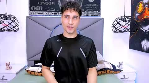Snapshot of buddy_whitte chatting on April 19, 6:10 pm Buddy Whitte online show from April 19, 6:10 pm