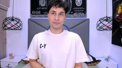 Snapshot of buddy_whitte chatting on April 20, 5:48 pm Buddy Whitte online show from April 20, 5:48 pm
