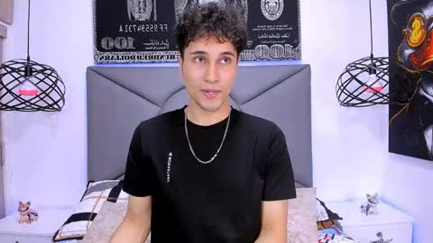 Snapshot of buddy_whitte chatting on May 7, 8:03 pm Buddy Whitte online show from May 7, 8:03 pm