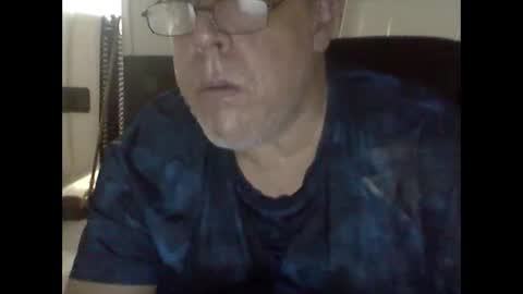 Snapshot of buddyluvzumore chatting on January 16, 8:33 am buddyluvzumore online show from January 16, 8:33 am