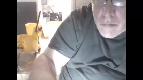 Snapshot of buddyluvzumore chatting on January 24, 6:03 am buddyluvzumore online show from January 24, 6:03 am