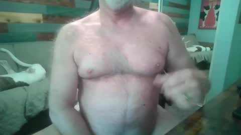 Snapshot of budnsocalii chatting on March 25, 6:14 pm Bud online show from March 25, 6:14 pm