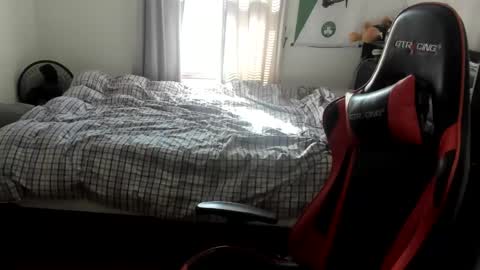 buffsexyman24 online show from February 28, 5:04 pm