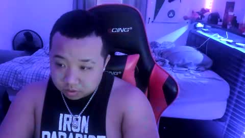 buffsexyman24 online show from March 5, 10:10 pm