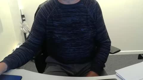 Snapshot of buggemann chatting on September 18, 3:41 am buggemann online show from September 18, 3:41 am