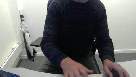 Snapshot of buggemann chatting on September 19, 3:30 am buggemann online show from September 19, 3:30 am