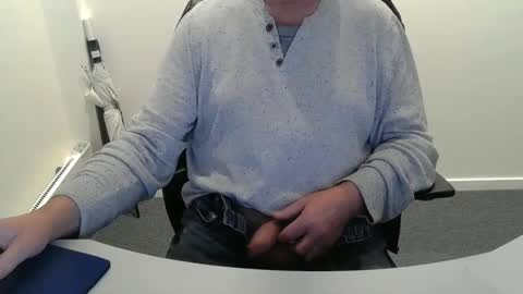 Snapshot of buggemann chatting on October 10, 3:49 am buggemann online show from October 10, 3:49 am