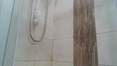 Snapshot of bulkyboners chatting on December 1, 2:11 pm ejaculation for 250 online show from December 1, 2:11 pm