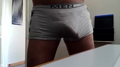 Snapshot of bulkyboners chatting on December 19, 9:38 am ejaculation for 250 online show from December 19, 9:38 am