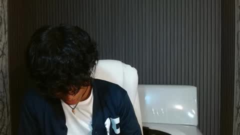 Snapshot of bull_cam chatting on September 8, 4:06 pm bull_cam online show from September 8, 4:06 pm