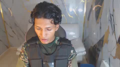 Snapshot of bull_cam chatting on October 13, 6:41 pm bull_cam online show from October 13, 6:41 pm